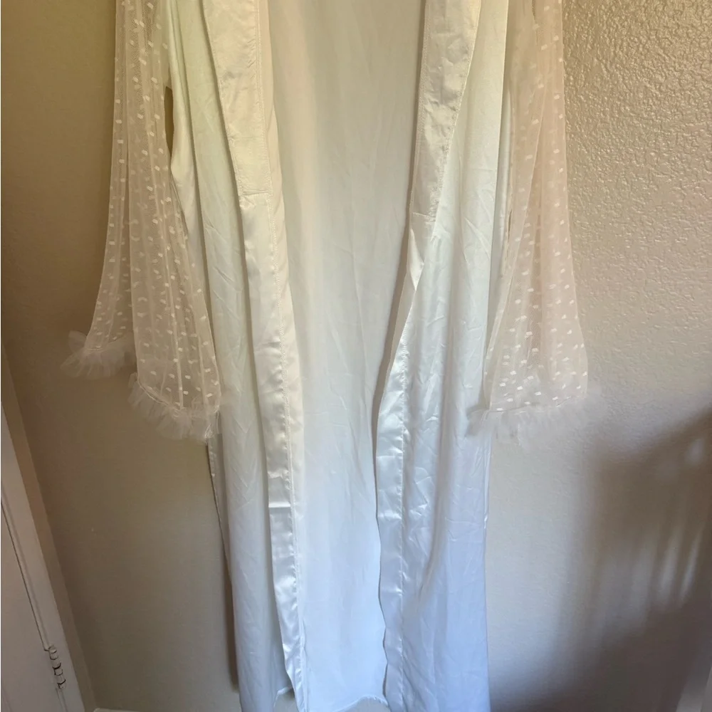 Fringe Sleeve Robe - Picture 5 of 7